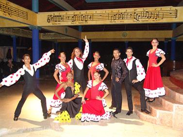 2010 Cuba, Holguin, Hotel Rio de Oro, Entertainment, DSC00323_b_B740